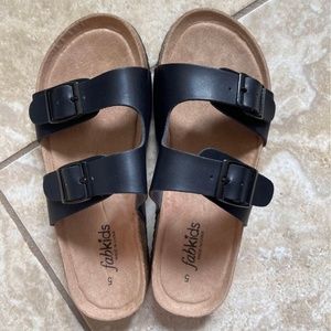 Fabkids SZ 5 -black sandals NWOB